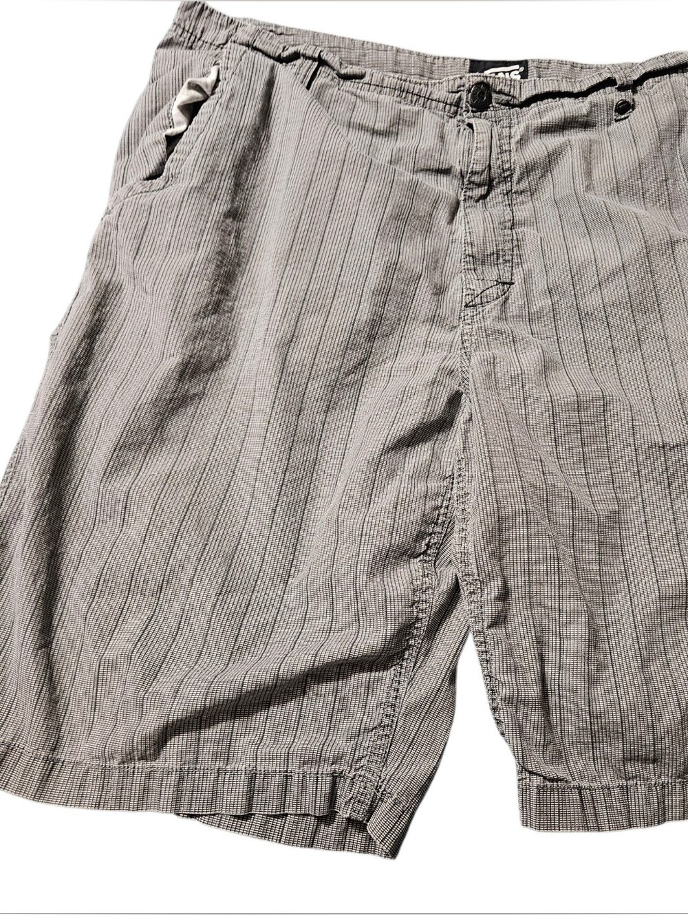 Vans Men’s Gray And Black Striped Shorts Skater Shorts Size 38!